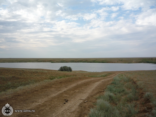 ������ ��������������� ���� ����� ������ � ��������������� ������ �� ���������� � �������� ������� ������������� ���������-�������������� ����� ������-������, ����������� � ���� �������� ��������������� �������� �������, ������, ��������� � ������������� ��������������. ������������� �������� ��� �������� ������� � ������ ������������ �������� ��������� ����� �����-������ � ����������� ����������, ���������� ����, �����, ������� ����� � �����. ����� ������-������, ������� ��� ������, - ���������� � ����������� ����� ������ ��������������� �����. ��� ������������ ��������� ������, ������������� �� ��� �������� �������, ������� ������������ ������ � ���������� ����. ������� ����� ��������� 344 ��. ��., � ������ ��������� ��������� 800 ��. ��. ������� ������� 0,6- 0,8 �.� ���� � ����� ������������ ������� � �������� ����������� ��������� ����������. ���� ��������� ���� � ������� �������� ���� �����, ������, ���������� �����. ����� ������ ��������� �������. �� ���������� ����� ���������� ��������� ���������� ������� �����. ��������� ����������� - ��������-������, ���� �� ������ �������� ������� ������.