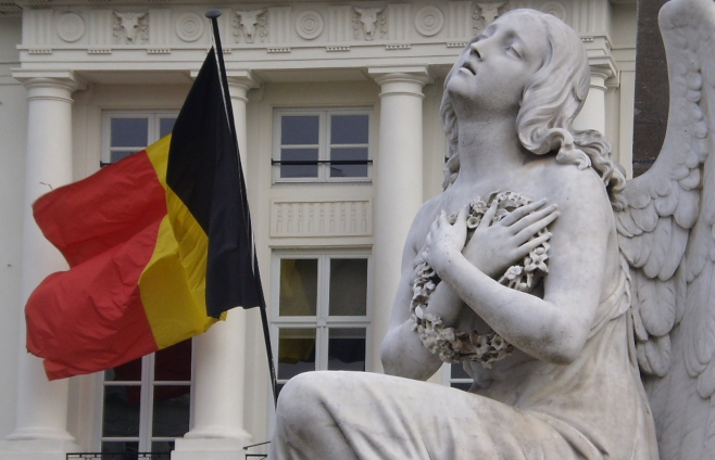 Площадь Мучеников, Брюссель, Бельгия (cc) Dr Les Sachs
