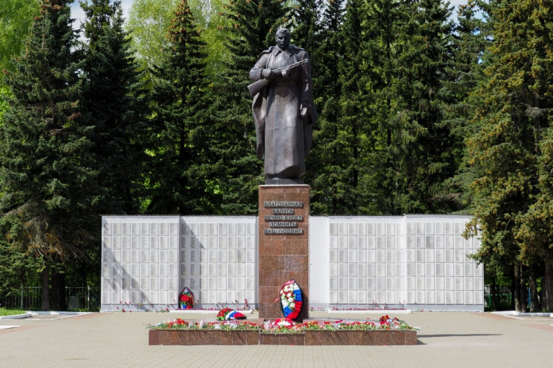 Мемориальное воинское кладбище. Фото пресс-службы городской управы Калуги