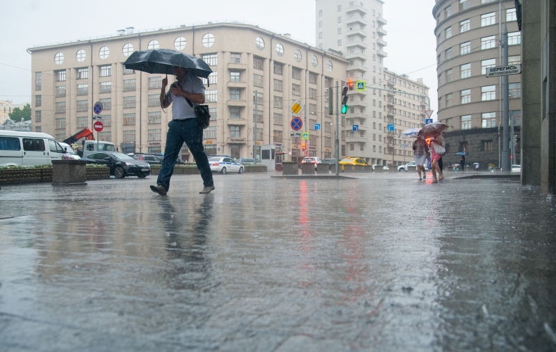 Дождь в Москве. Фото: Дарья Ильина © REX