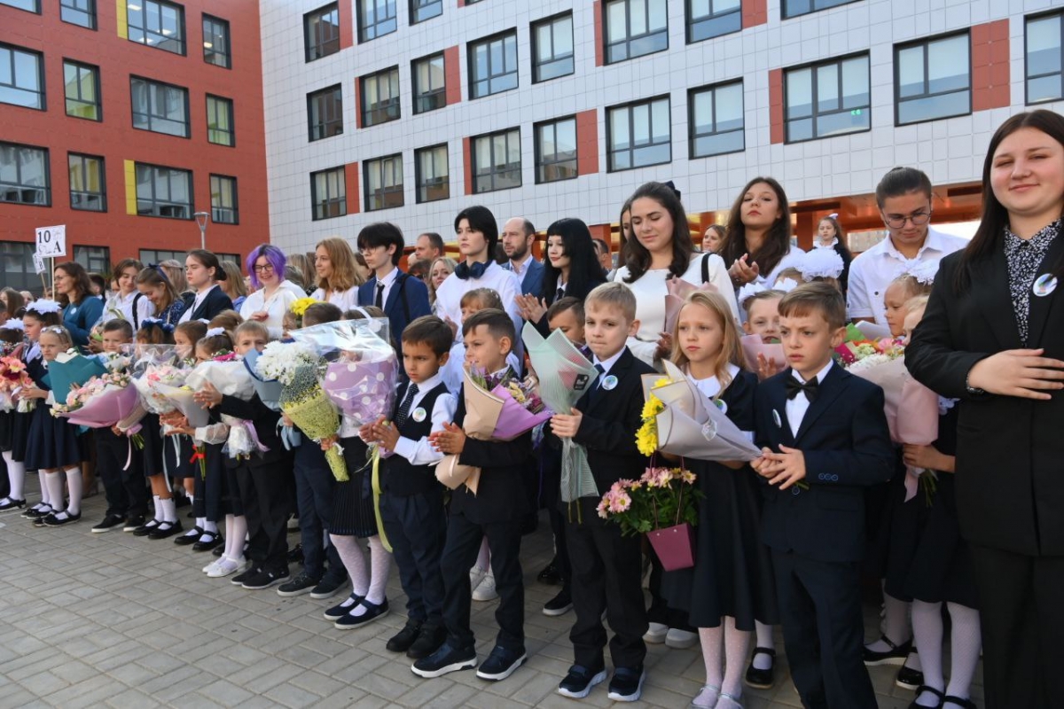 День знаний в новой школе Обнинска. Фото пресс-службы губернатора и правительства Калужской области.