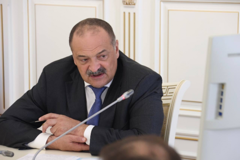 Глава Дагестана назвал беспорядки в Махачкале «ножом в спины» защитников Родины