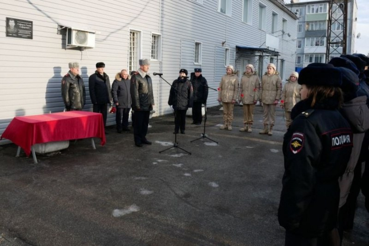 В Калужской области открыли мемориальные доски погибшим при исполнении служебного долга участковым