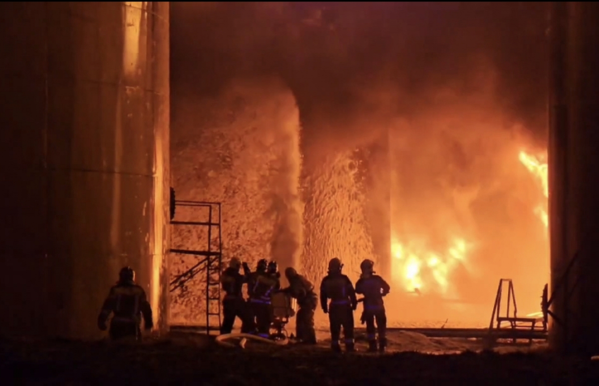 Возгорание на нефтебазе. Фото: скриншот видео 