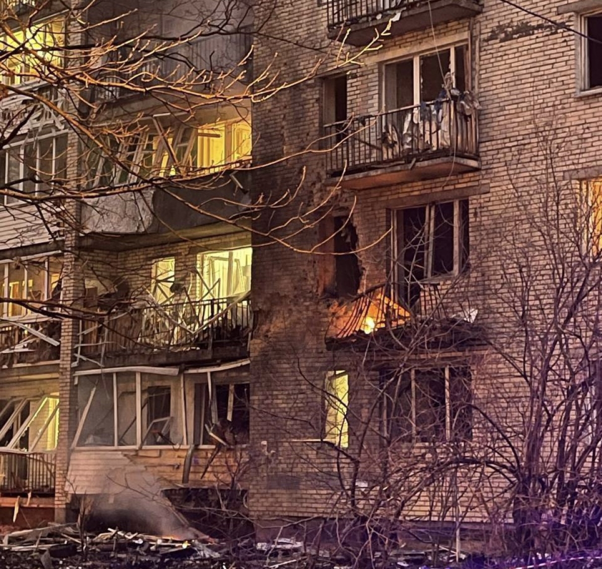 Беглов: из-за ЧП в Санкт-Петербурге повреждены два дома