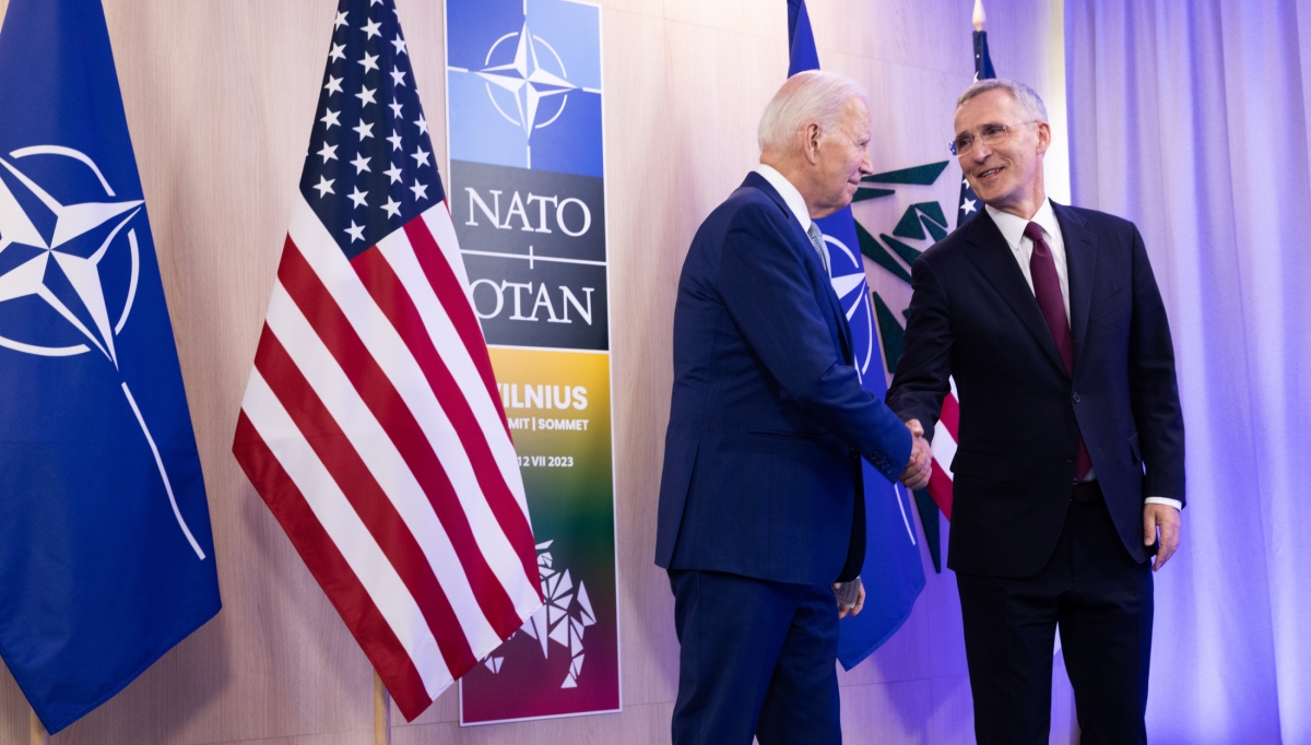 Страны Центральной и Восточной Европы бьют по рукам в НАТО и ЕС
