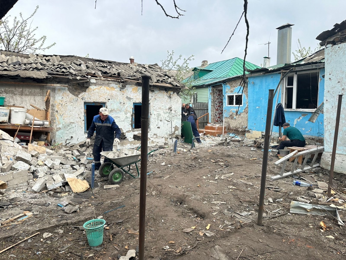 Мэр Воронежа показал последствия атаки беспилотника: повреждены 14 домовладений