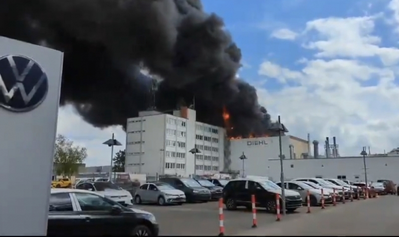 В Берлине горит оборонный завод, жителей предупредили о ядовитом облаке