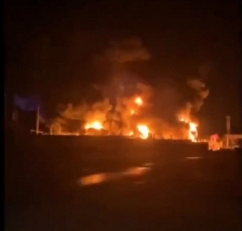В Калужской области после ночной атаки БПЛА загорелся нефтехимический завод