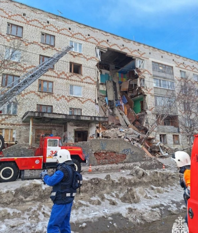 В Печоре в Коми обрушилось пятиэтажное общежитие