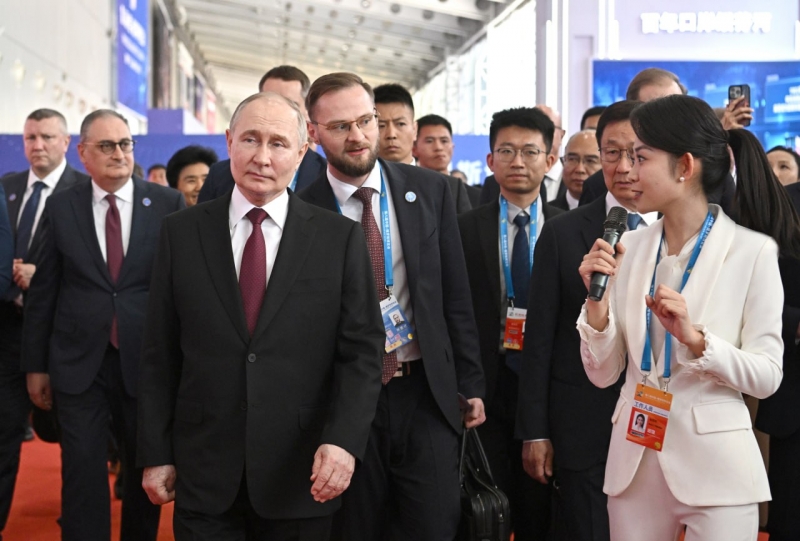 Путин осмотрел экспозицию российско-китайской выставки ЭКСПО в Харбине