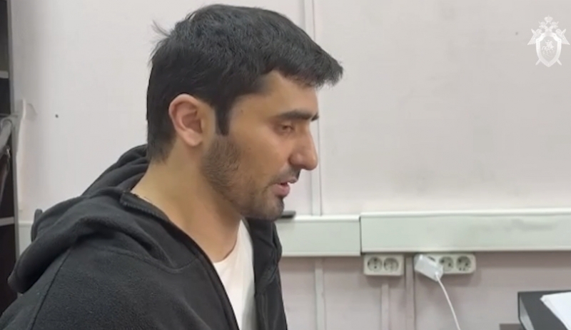 Дагестанского блогера, растоптавшего крест, призвал наказать муфтий Исмаил Бердиев