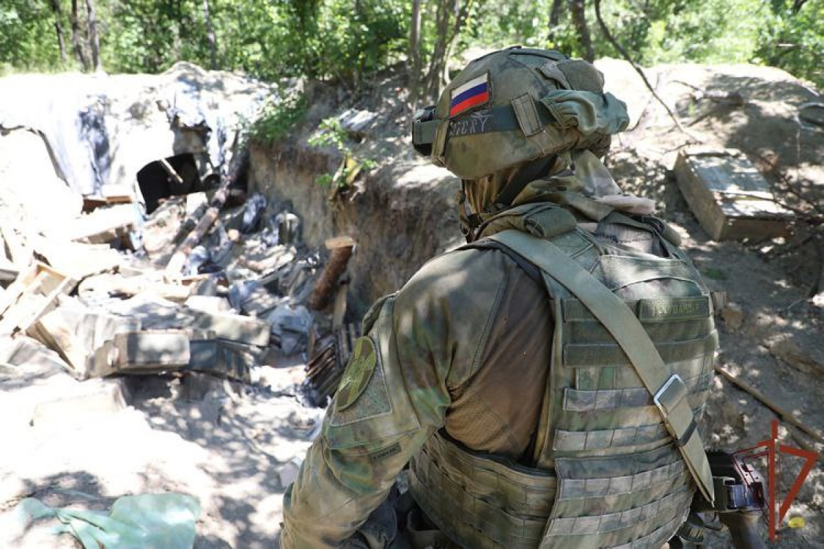 В ЛНР росгвардейцы обезвредили крупный схрон с иностранным вооружением