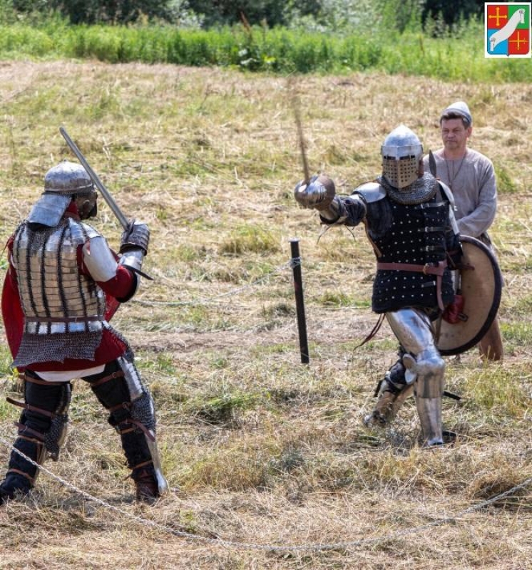 В калужском селе Дворцы открылся военно-исторический праздник «Великое стояние на реке Угре 1480 года»